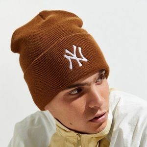 ’47 X Carhartt Urban Outfitters Exclusive Beanie